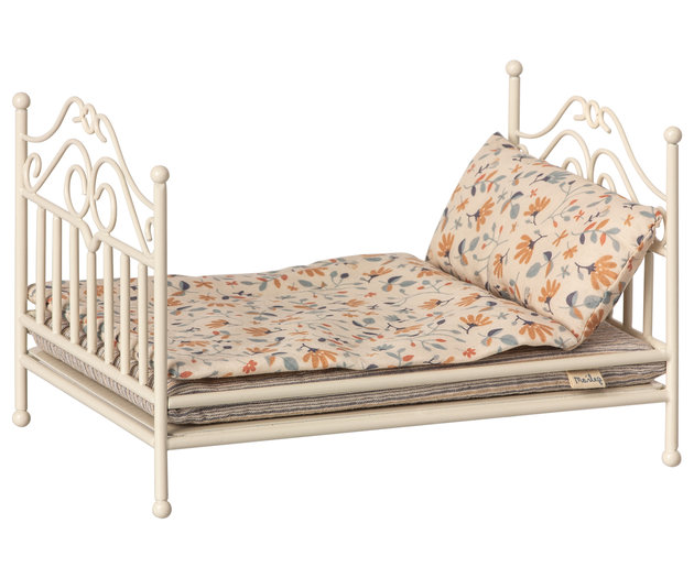 Maileg vintage poppen bed berg &amp; braamhoutenspeelgoed